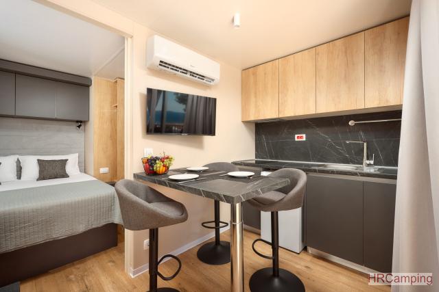 Camp Adriatic *** 2+1B Mobilhomes at Sea